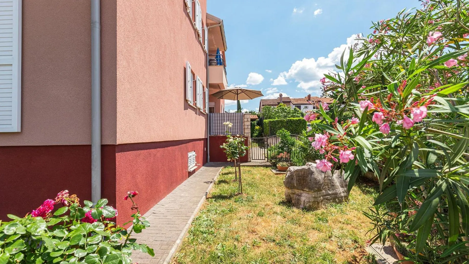 Villa Pinta Dajla 0*,
